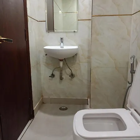 Hotel C G Newly Built 2 Mins From Connaught Place And Railway Station & 5 Mins From Vfs Shivaji Stadium Metro Station